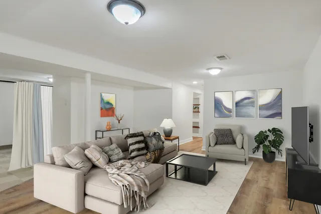 $380,000 | 358 Rye Road, Mundelein, IL 60060