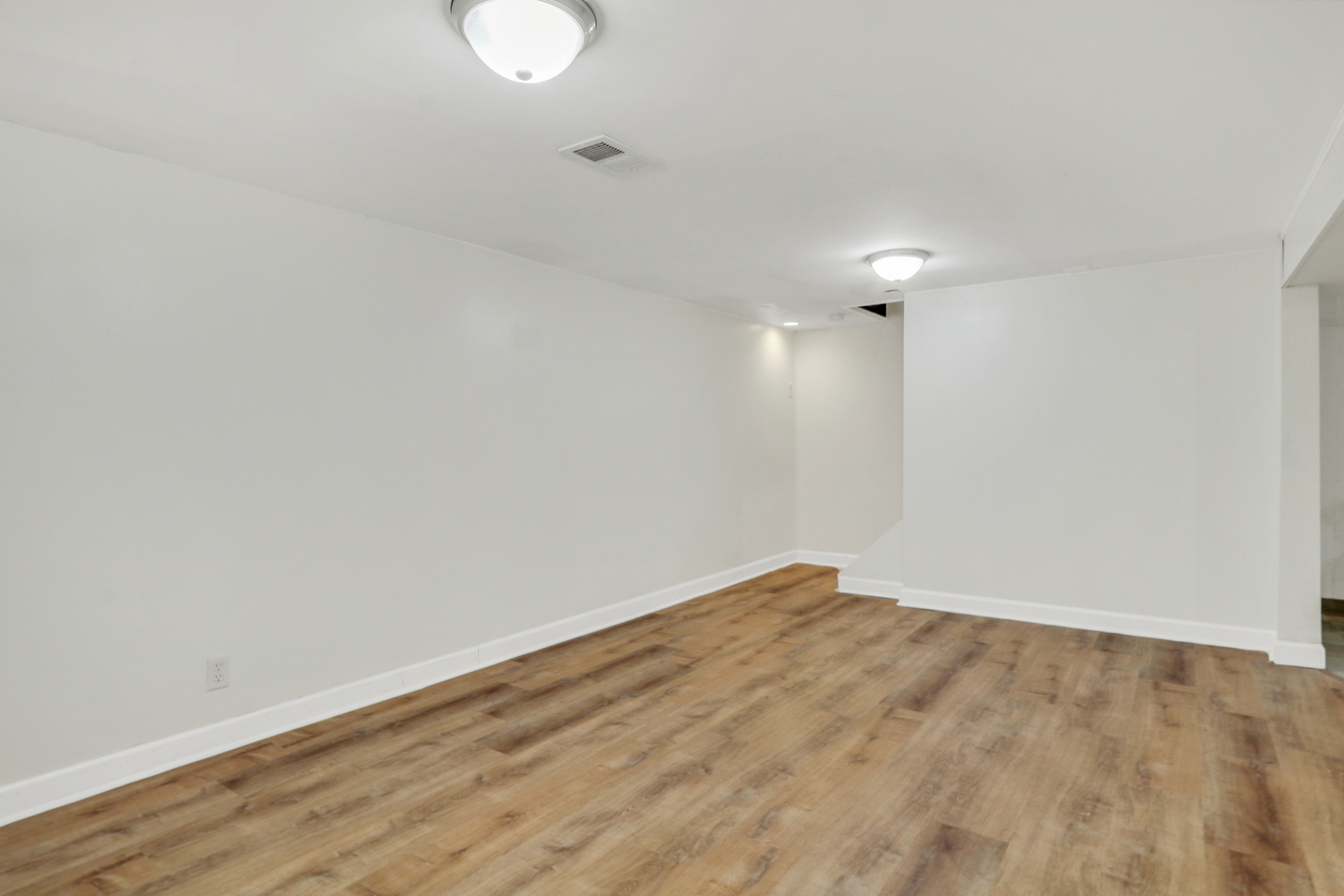 358 Rye Road Mundelein, IL 60060 - Photo 19 of 38 wooden floor in a room