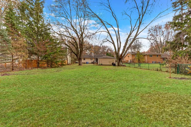 $380,000 | 358 Rye Road, Mundelein, IL 60060