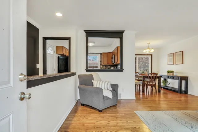 $380,000 | 358 Rye Road, Mundelein, IL 60060