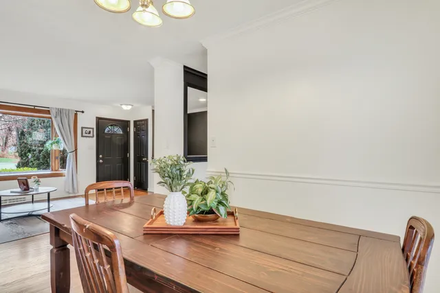 $380,000 | 358 Rye Road, Mundelein, IL 60060