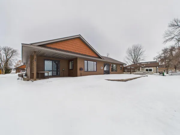 $995,000 | 28840 South Shore Drive, Starbuck, MN 56381