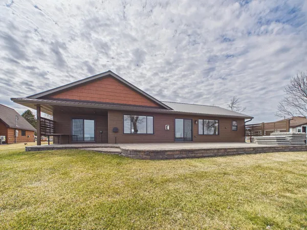 $995,000 | 28840 South Shore Drive, Starbuck, MN 56381