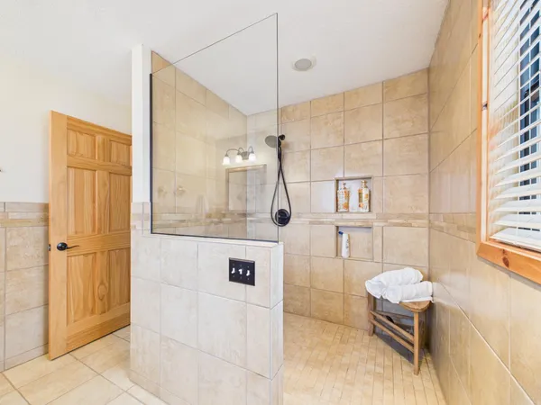 $995,000 | 28840 South Shore Drive, Starbuck, MN 56381