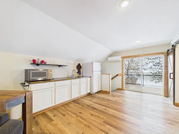 $995,000 | 28840 South Shore Drive, Starbuck, MN 56381