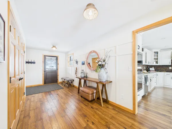 $995,000 | 28840 South Shore Drive, Starbuck, MN 56381