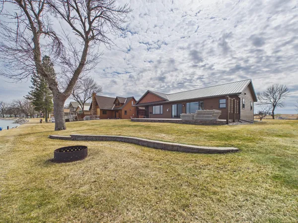 $995,000 | 28840 South Shore Drive, Starbuck, MN 56381