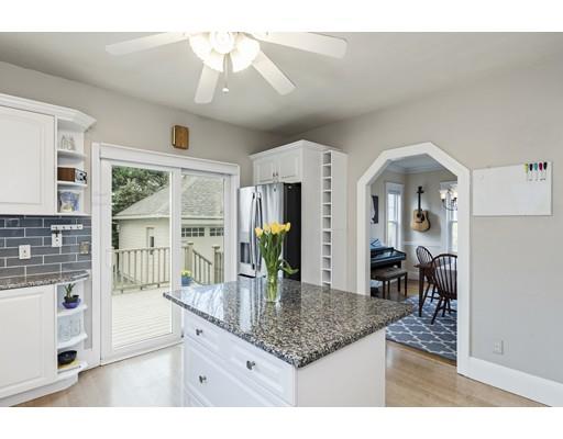 126 Parmenter Road Newton, MA 02465 - Photo 4 of 24