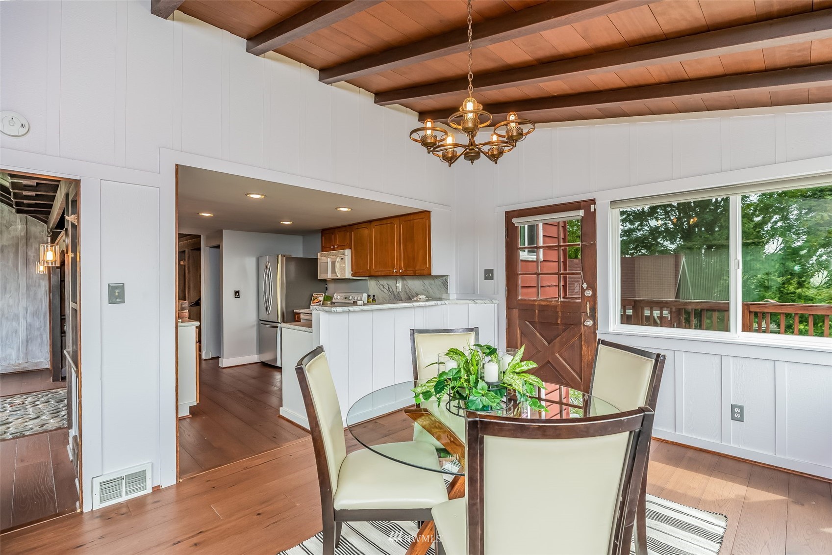 7003 South Langston Road Seattle, WA 98178 - Photo 4 of 35 Gallery Image 4