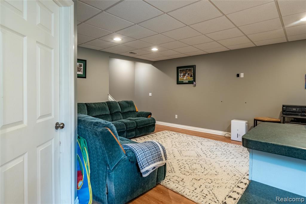 7457 Ore Lake Road Brighton, MI 48116 - Photo 25 of 38