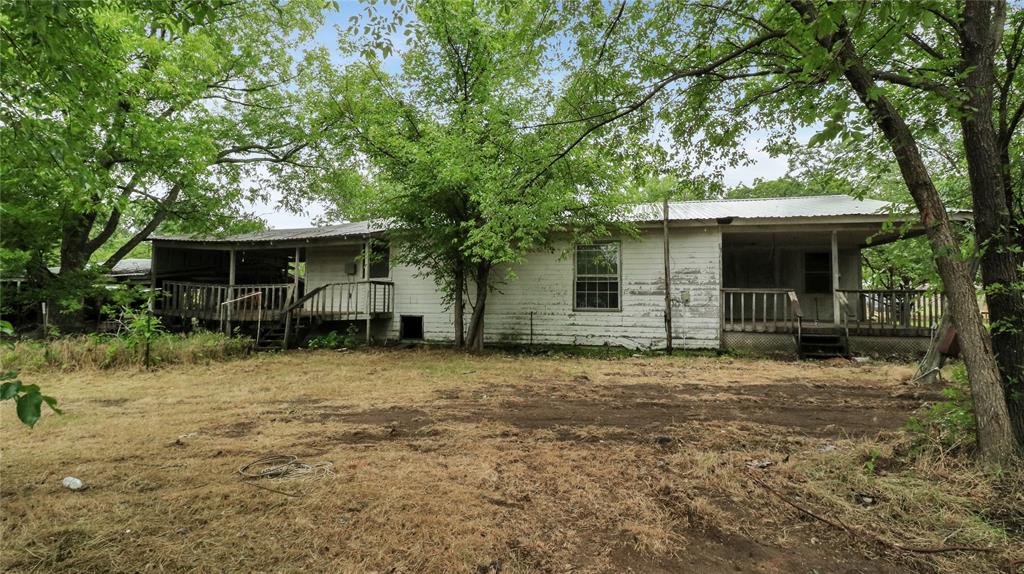 306 Denver Road Sunset, TX 76270 - Photo 6 of 24