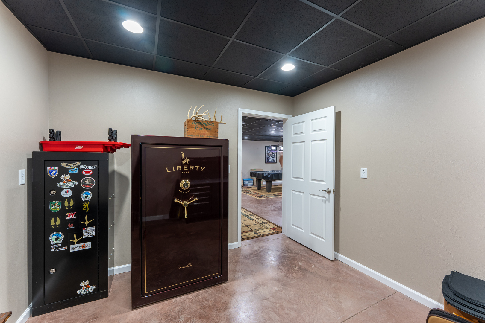 125 Old Bloomfield Road Vienna, IL 62995 - Photo 37 of 53 a view of a storage in a room