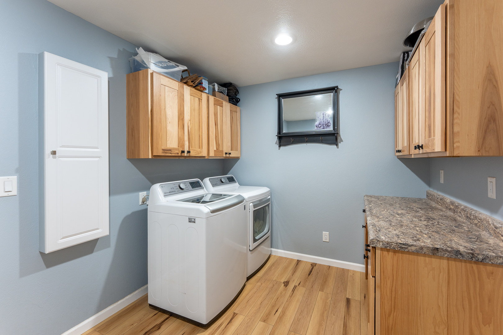 125 Old Bloomfield Road Vienna, IL 62995 - Photo 43 of 53 a utility room with washer and dryer