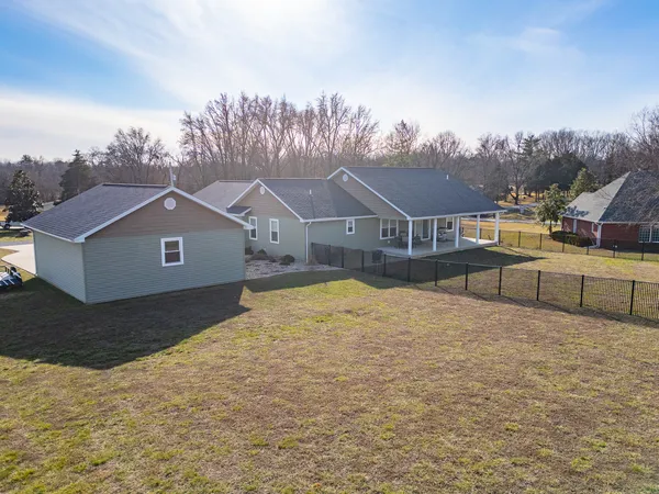 $390,000 | 125 Old Bloomfield Road, Vienna, IL 62995