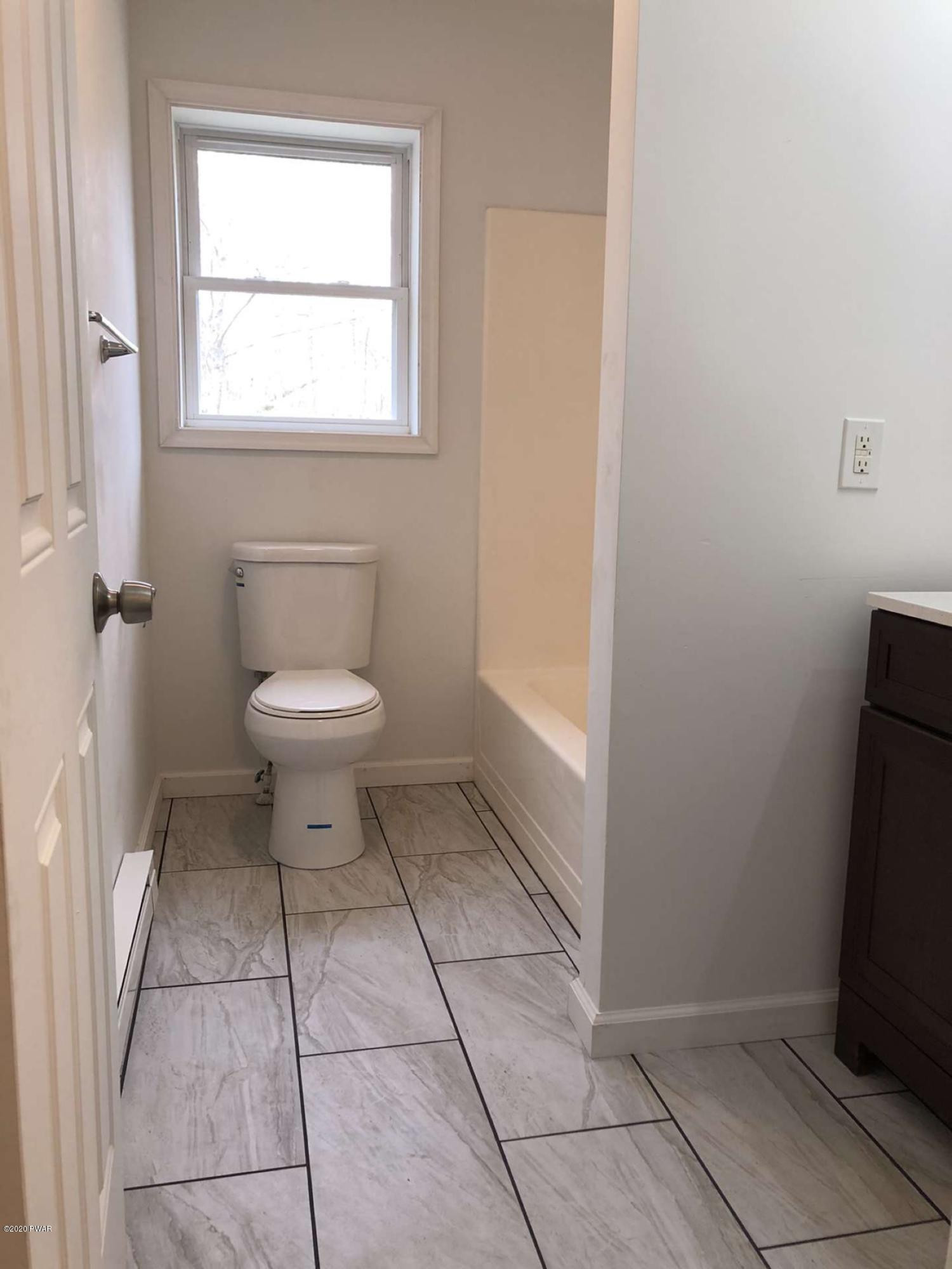 448 Sterling Road Newfoundland, PA 18445 - Photo 13 of 29 Bath 1