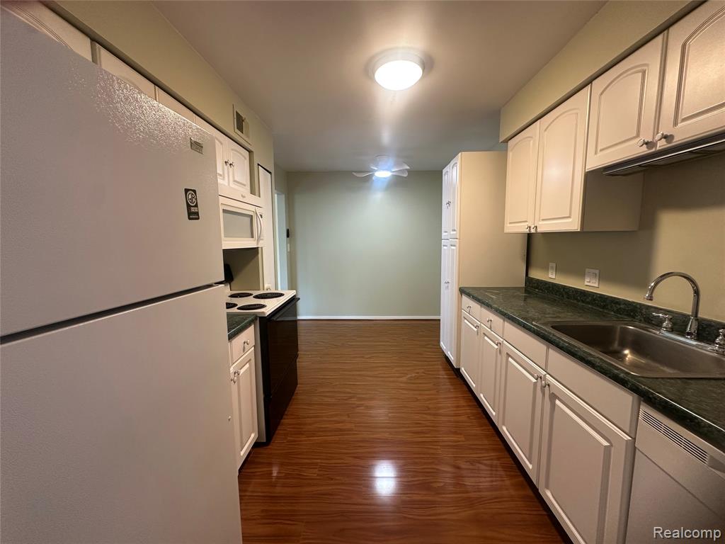509 East University Drive Rochester, MI 48307 - Photo 6 of 20
