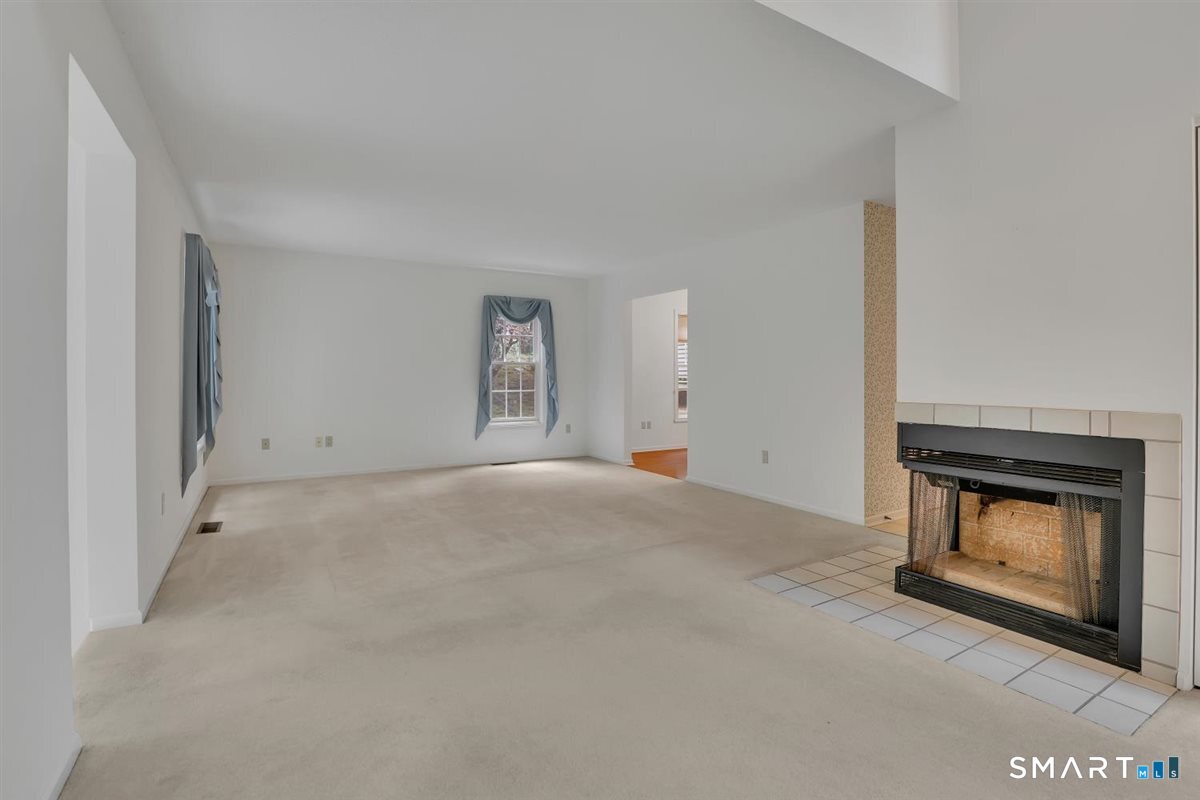 41 Eaton Woods Road, Unit 41 Hamden, CT 06518 - Photo 4 of 32 Gallery Image 4