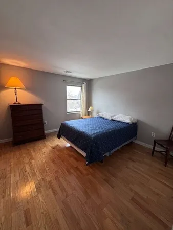 $2,500 | 20 Central Street, Unit 215, Salem, MA 01970