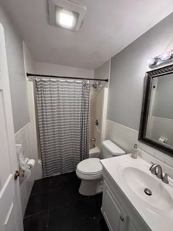 $2,500 | 20 Central Street, Unit 215, Salem, MA 01970