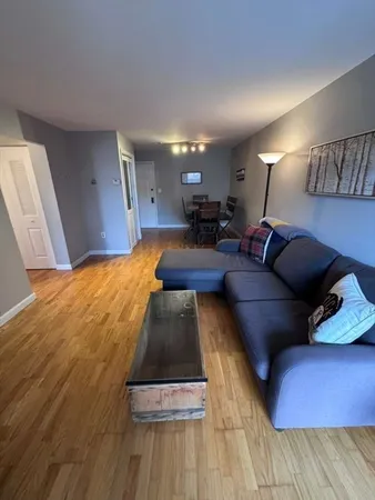 $2,500 | 20 Central Street, Unit 215, Salem, MA 01970