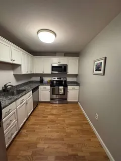 $2,700 | 20 Central Street, Unit 215, Salem, MA 01970