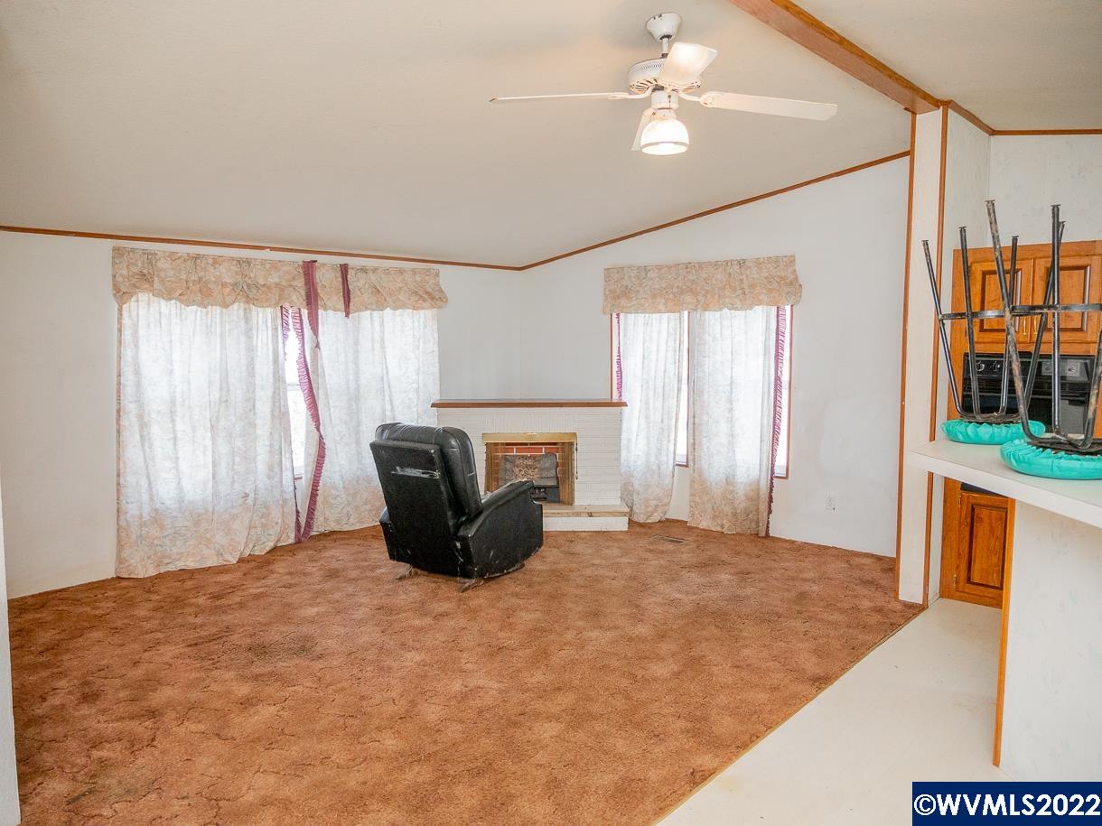 30286 Horseshoe Loop Lebanon, OR 97355 - Photo 4 of 18 Gallery Image 4