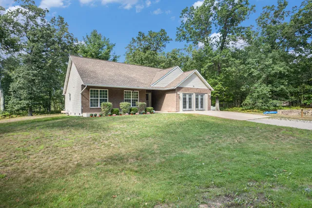 $399,500 | 2715 West 13 Mile Road, Bitely, MI 49309