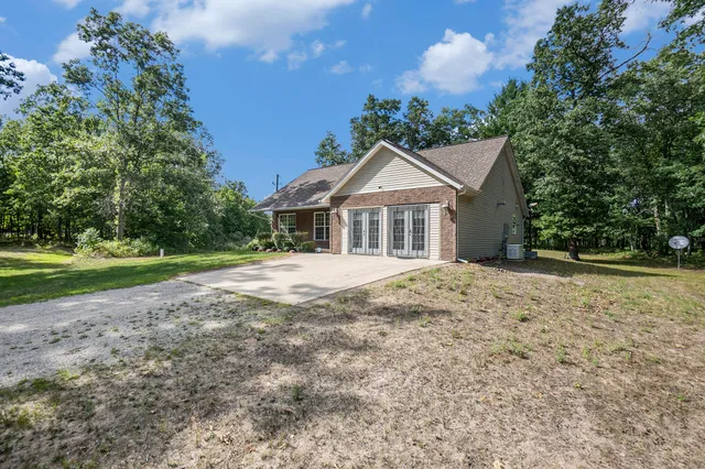 $399,500 | 2715 West 13 Mile Road, Bitely, MI 49309