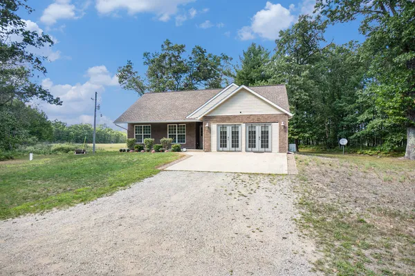 $399,500 | 2715 West 13 Mile Road, Bitely, MI 49309