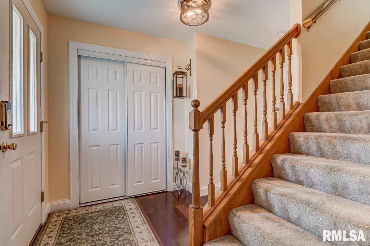 4400 Fielding Drive Springfield, IL 62711 - Photo 4 of 35