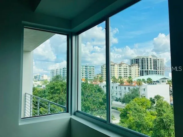 $889,000 | 332 Cocoanut Avenue, Unit 505, Sarasota, FL 34236