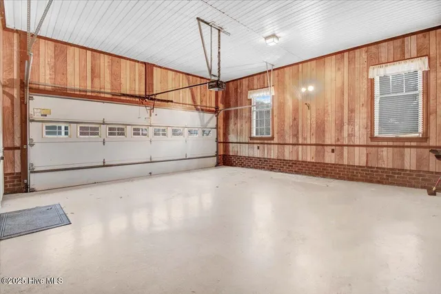 $325,000 | 702 Hillcrest Drive, Mount Olive, NC 28365