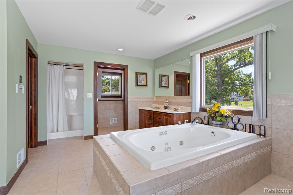 1794 South Hughes Road Brighton, MI 48114 - Photo 26 of 41