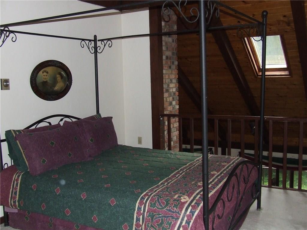 422 Binkey Road Ligonier, PA 15658 - Photo 13 of 23 Additional bedroom