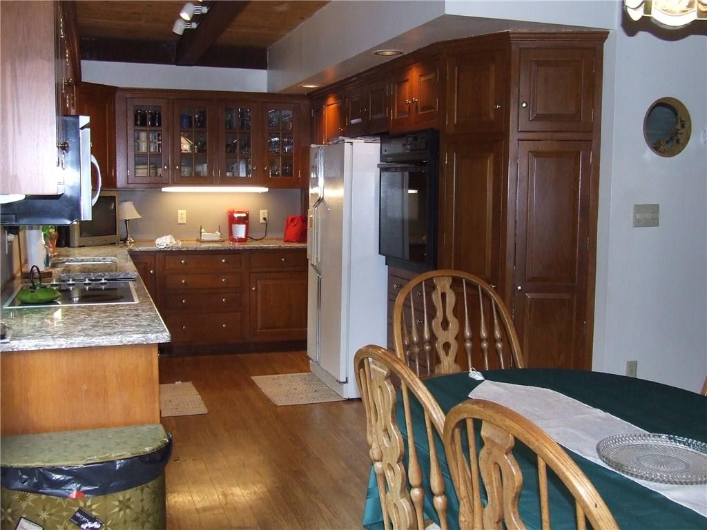 422 Binkey Road Ligonier, PA 15658 - Photo 9 of 23 Cherry Cabinets
