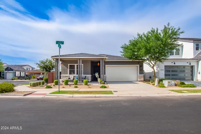 $3,900 | 10112 East Trent Avenue, Mesa, AZ 85212