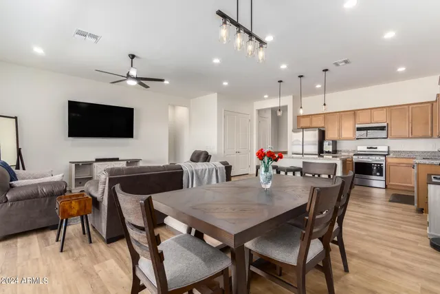 $3,900 | 10112 East Trent Avenue, Mesa, AZ 85212