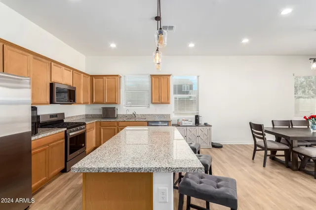 $3,900 | 10112 East Trent Avenue, Mesa, AZ 85212