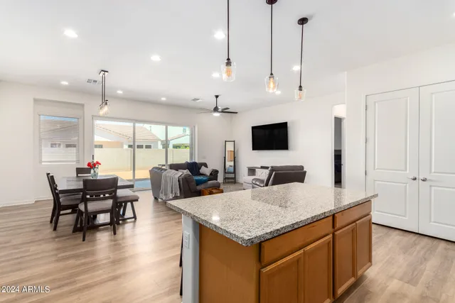 $3,900 | 10112 East Trent Avenue, Mesa, AZ 85212