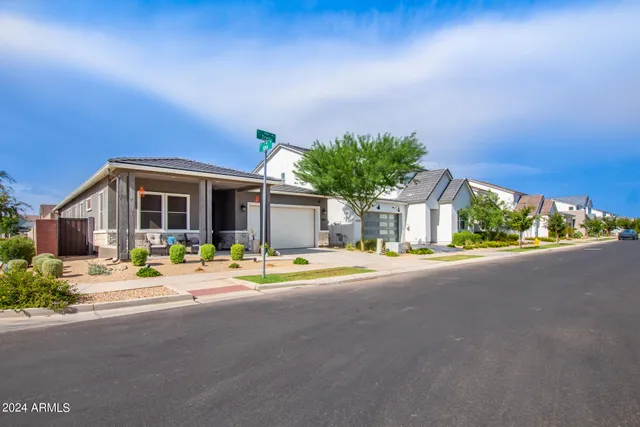 $3,900 | 10112 East Trent Avenue, Mesa, AZ 85212