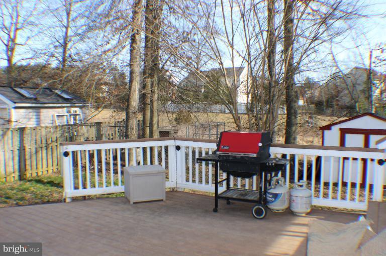 8023 Rocky Run Road Gainesville, VA 20155 - Photo 14 of 30 22x20 Composite Deck