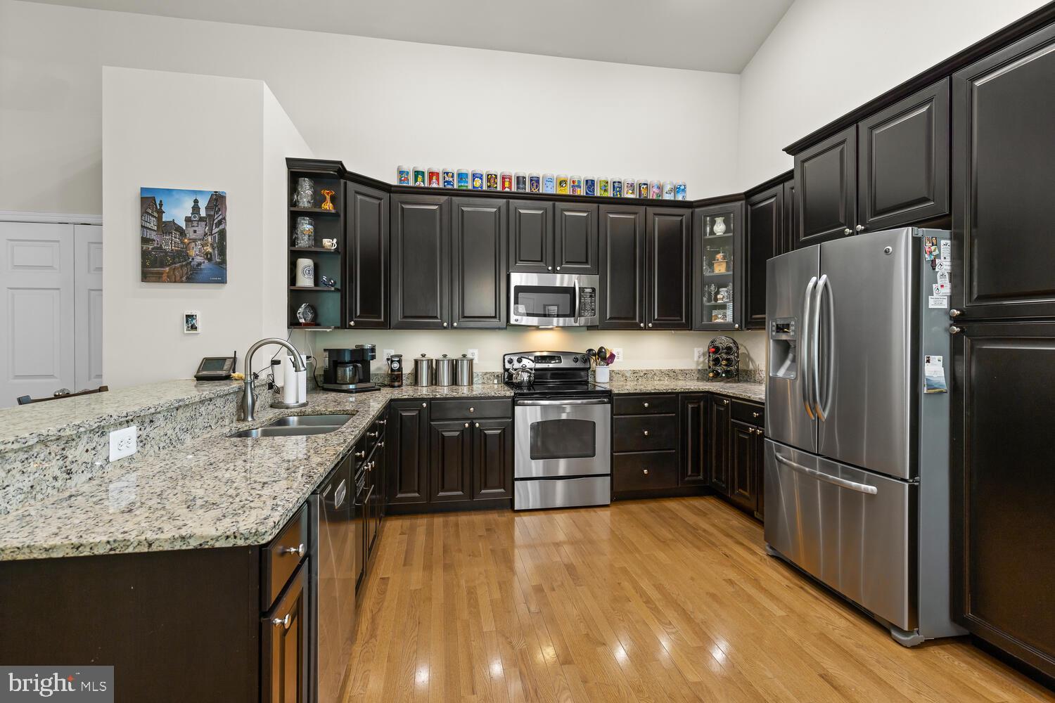 6686 Kelly Road Warrenton, VA 20187 - Photo 13 of 37 Gourmet kitchen