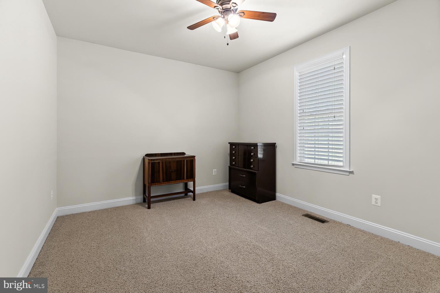 6686 Kelly Road Warrenton, VA 20187 - Photo 23 of 37 Guest room 2