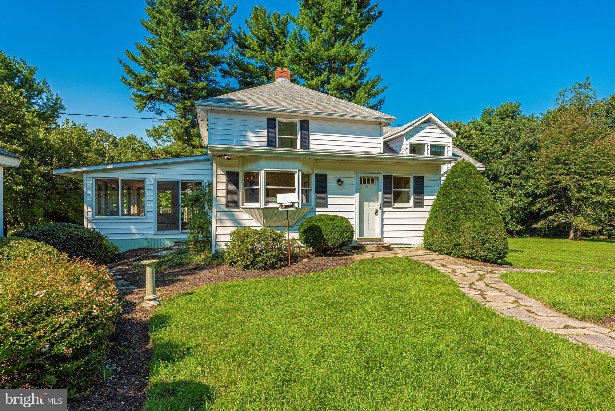 19121 Windsor Forest Road Mount Airy, MD 21771 - Photo 3 of 77