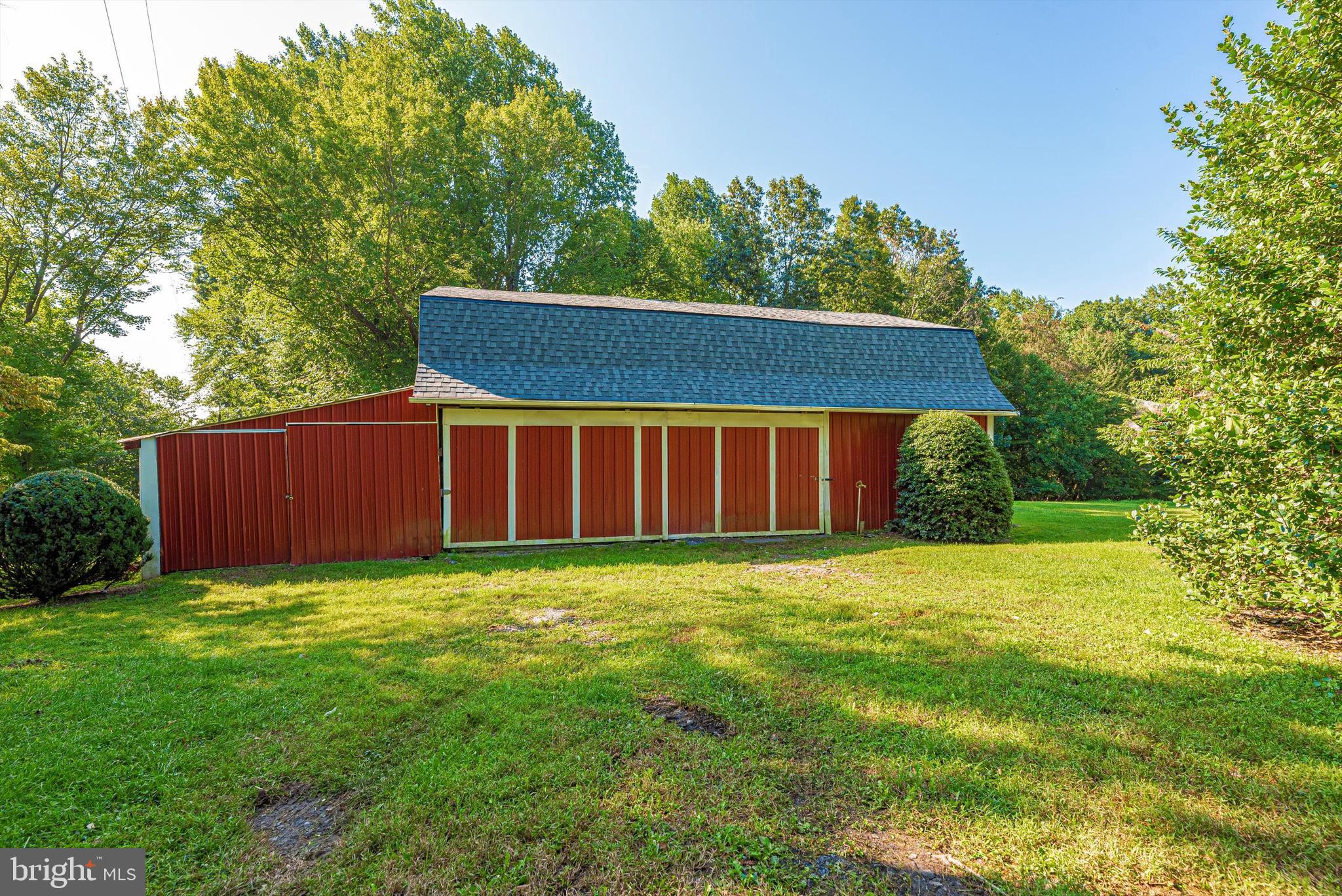 19121 Windsor Forest Road Mount Airy, MD 21771 - Photo 51 of 77 Pole Barn