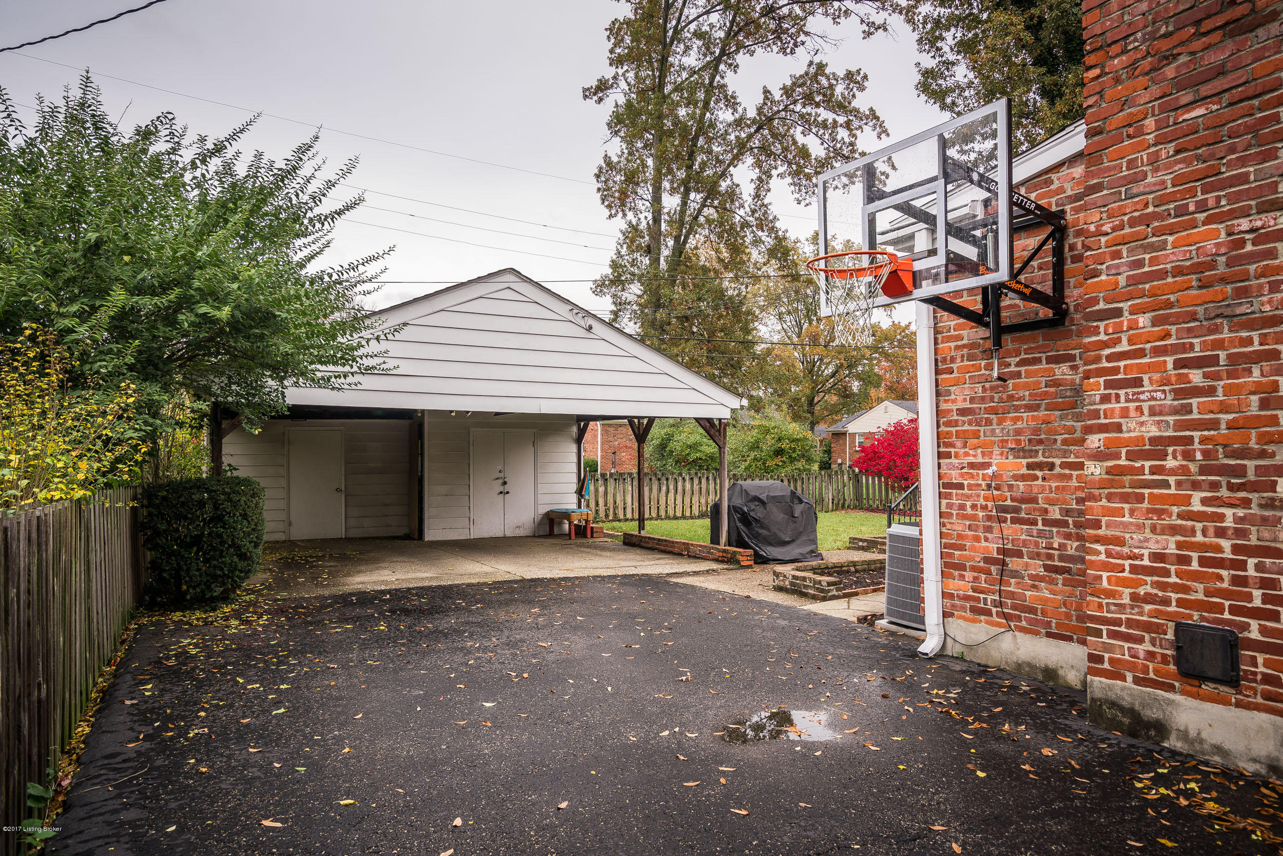 4618 Beaver Road Louisville, KY 40207 - Photo 38 of 44 38 Double Carport