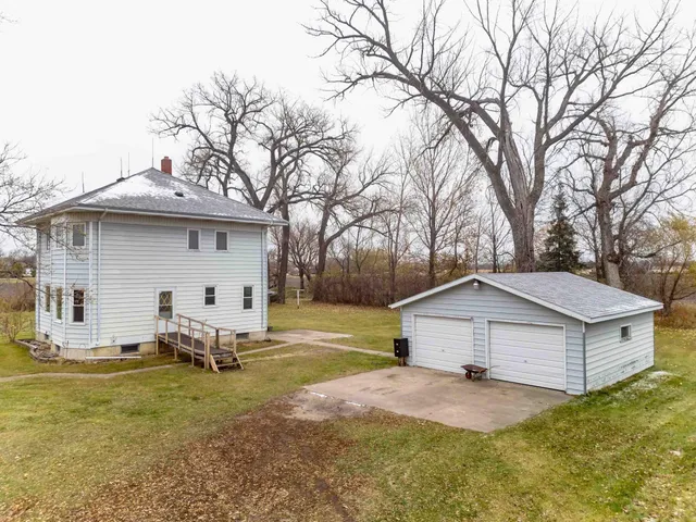 $319,900 | 13741 90th Avenue South, Sabin, MN 56580