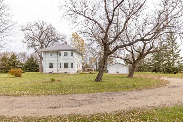 $319,900 | 13741 90th Avenue South, Sabin, MN 56580