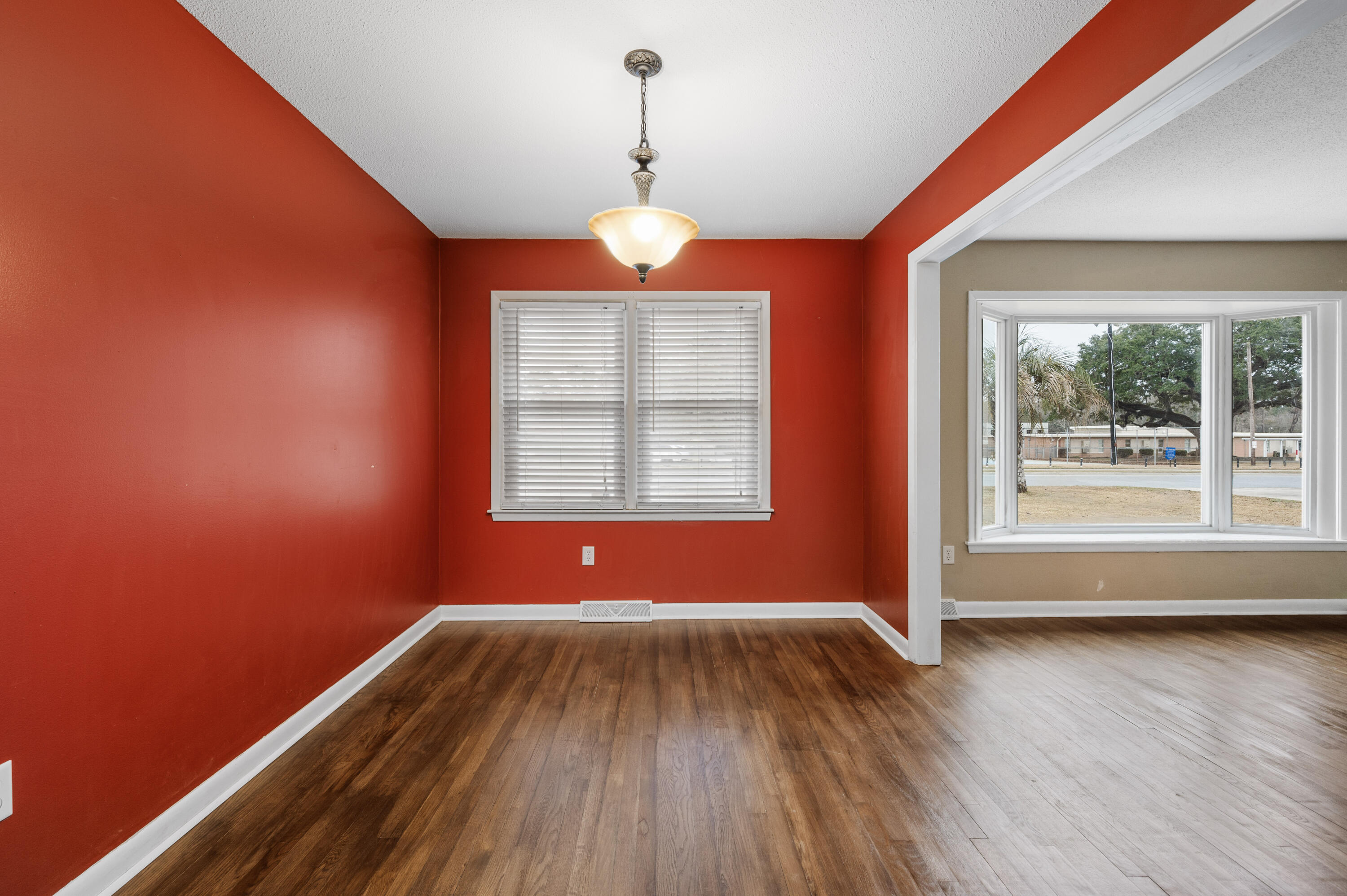 8626 Vistavia Road North Charleston, SC 29406 - Photo 8 of 22 DSC_0626