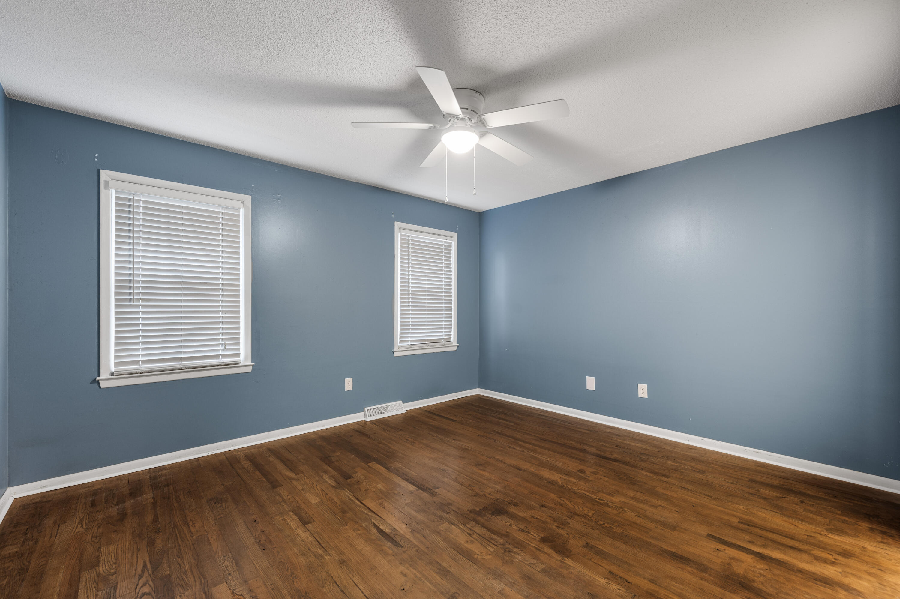 8626 Vistavia Road North Charleston, SC 29406 - Photo 9 of 22 DSC_0676